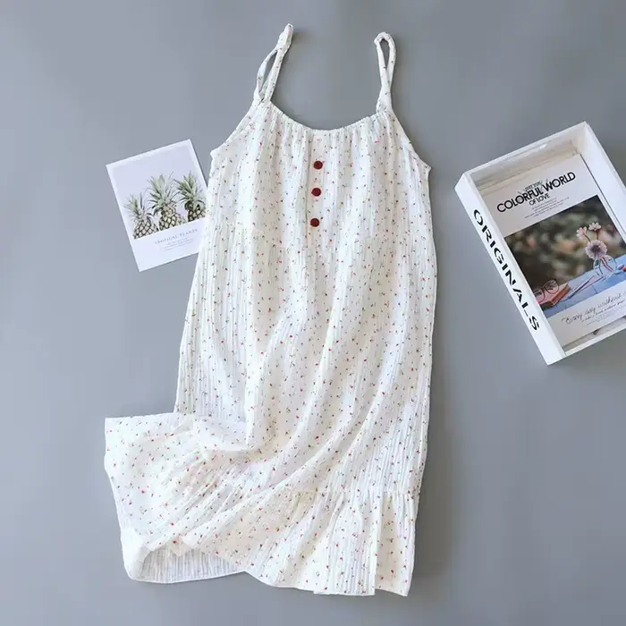 Pyjama en satin pour femme, haut boutonné et short, vêtements de nuit et de détente pour l'été