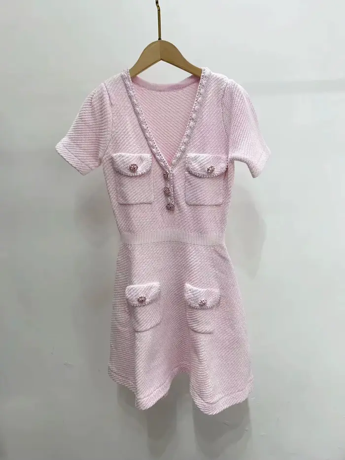Diamant col en v robe tricotée tempérament élégant rose a-ligne à manches courtes robe courte pour f