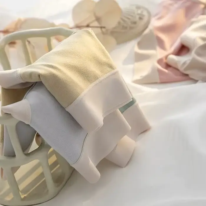 Culottes pour femmes en modal confortables et séduisantes brèves sans couture pour différentes occasions