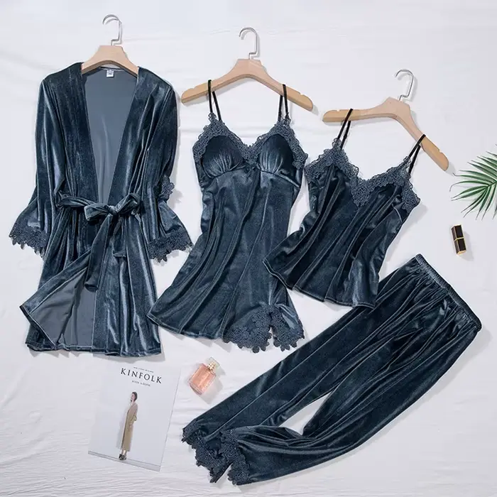 Dámské pyžamo v sametové troubě s županem, noční košilí, kalhotami a šortkami, burgundská barva, sexy styl, pro zvláštní příležitosti a večírky