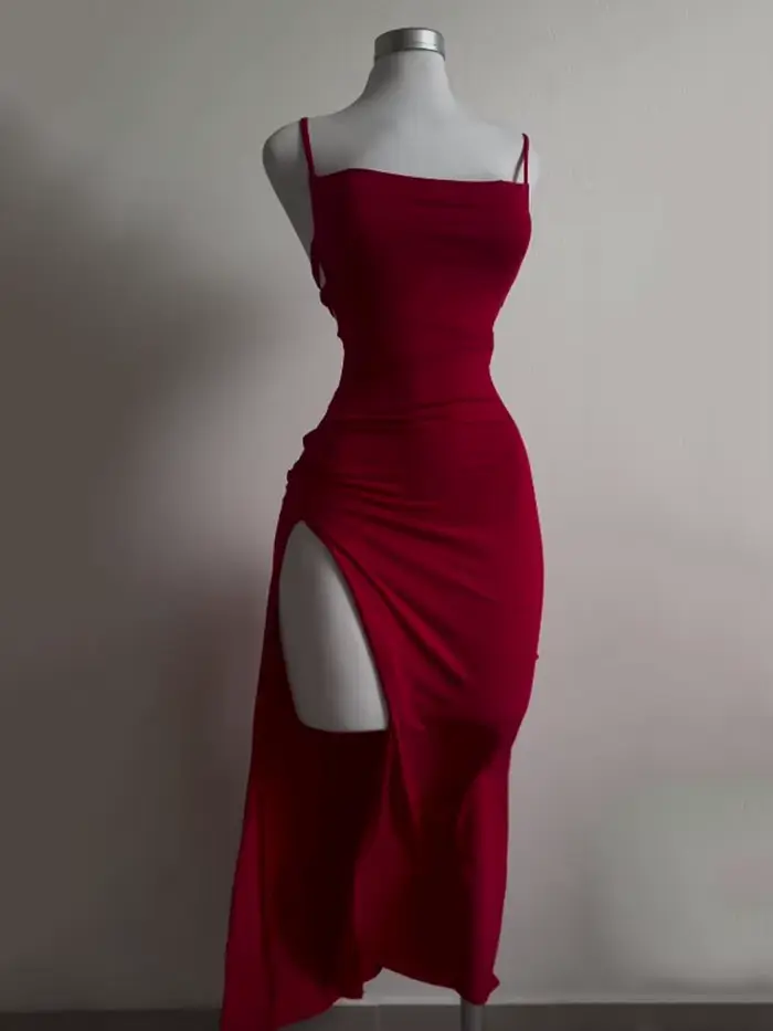 Robe d'été explosive, nouvelle collection 20224, haute sensibilité, bretelles licou, sac Spice Girl,