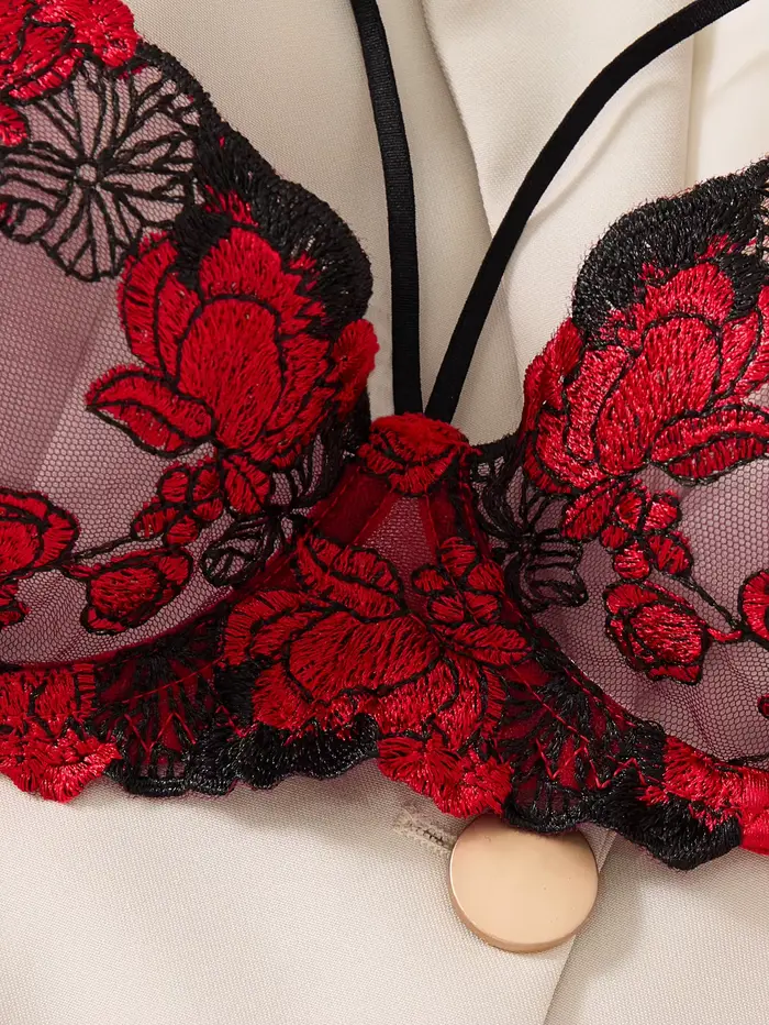 Ensemble de lingerie rouge sexy, comprenant un soutien-gorge et des culottes à motifs marguerites, ainsi qu'un ensemble confortable style maison ZA825127