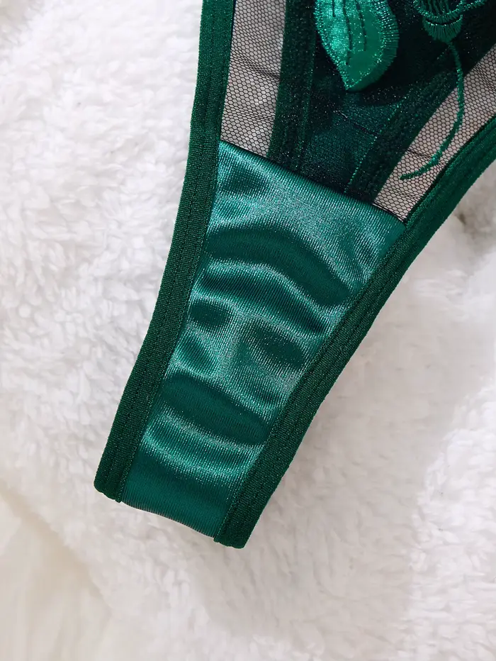 Ensemble de lingerie en dentelle brodée florale de style français vert, soutien-gorge sexy et doux avec armatures, pour la Saint-Valentin ZA824031