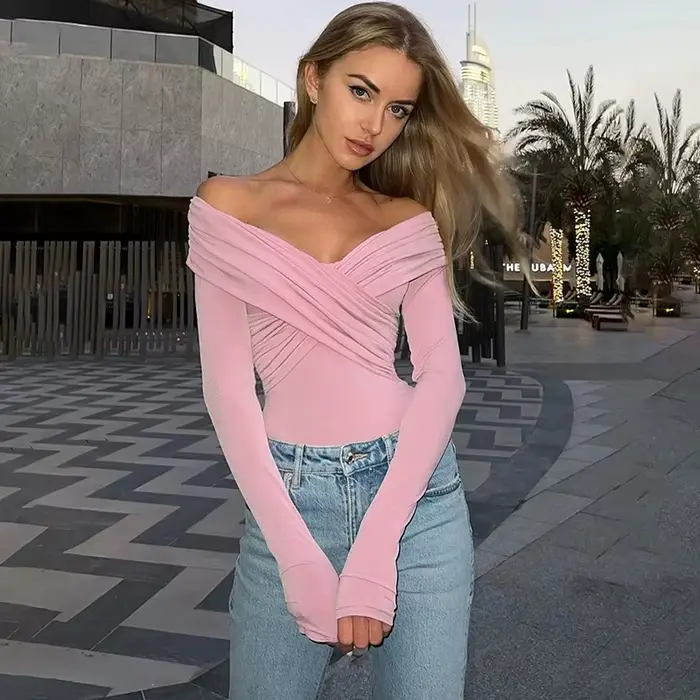 Sexy a elegantní dámské body pro klubový styl a podzimní zimní večery