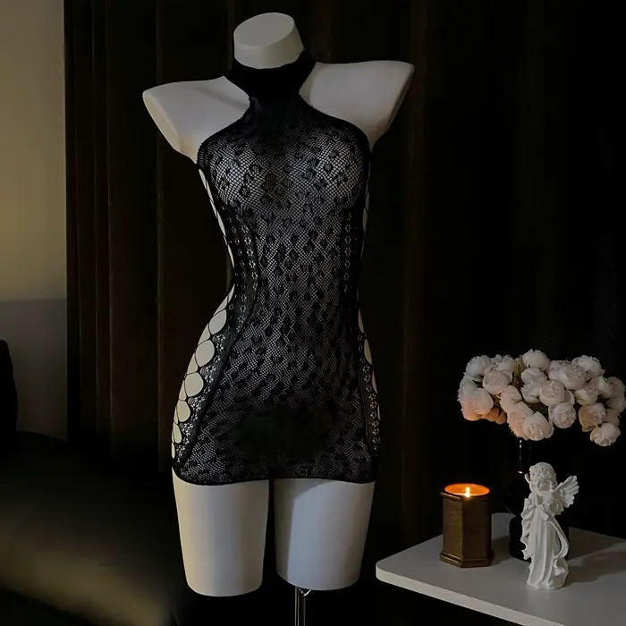 Body en dentelle noire sexy pour femme – Teddy transparent à découpes avec col halter et liens latéraux, lingerie séduisante pour soirée romantique et passion