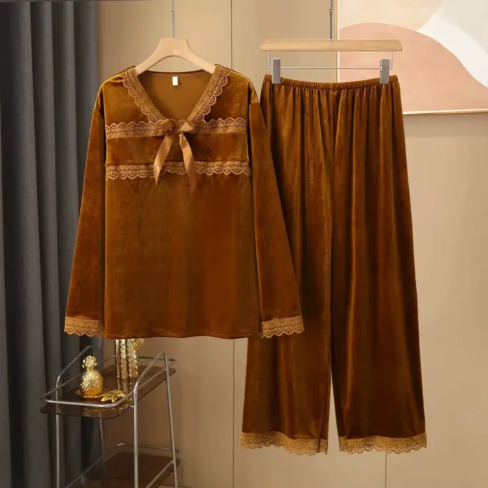 Sexy a elegantní dámské polyesterové sametové pyžamo pro noc a domov, speciální příležitosti