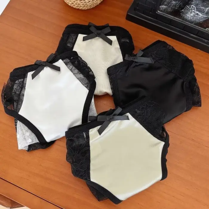 Culotte femme taille basse en dentelle douce et satin de soie transparent maille ajourée avec nœud pour lingerie d'été élégante