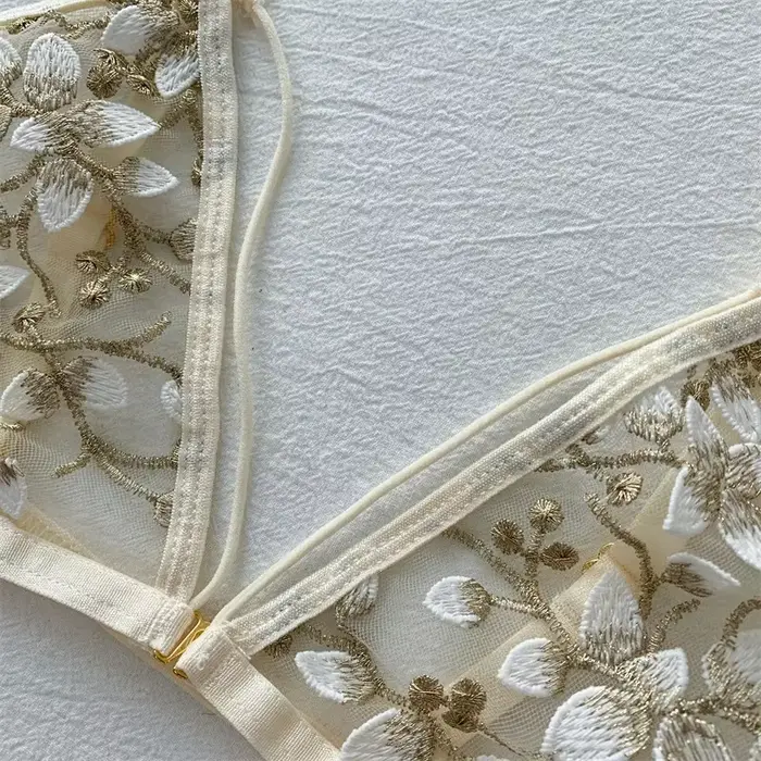 Sexy krajkové spodní prádlo set pro ženy podprsenka a spodní prádlo bezešvé tříbodové elegantní pro zvláštní příležitosti