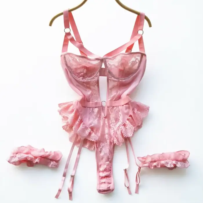 Erotické spodní prádlo dámské sady podprsenek krajka podvazkový pás Lingerie intimní 2025 podprsenka s kosticemi a