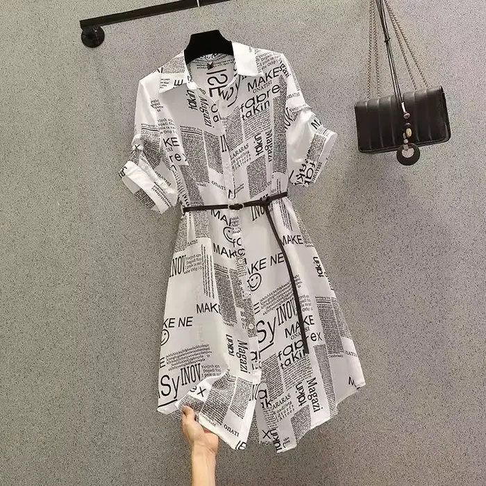 Dámské šaty s potiskem písmen