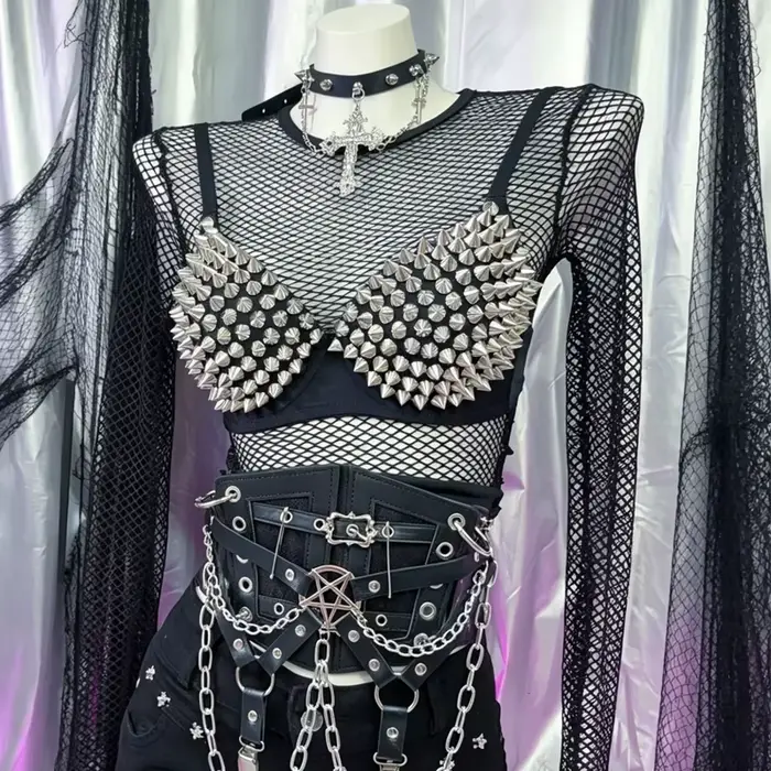 Soutien-gorge push-up à pointes style punk gothique, soutien-gorge à rivets heavy metal pour femme, lingerie de fête à bretelles réglables pour soirées en club