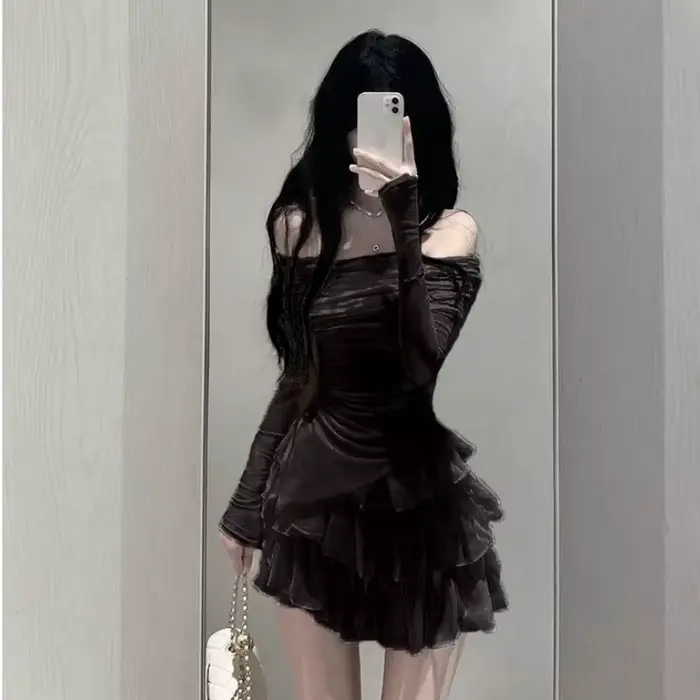 Ensemble deux pièces Harajuku pour filles, haut asymétrique épaule dénudée, Mini jupe gâteau, costum