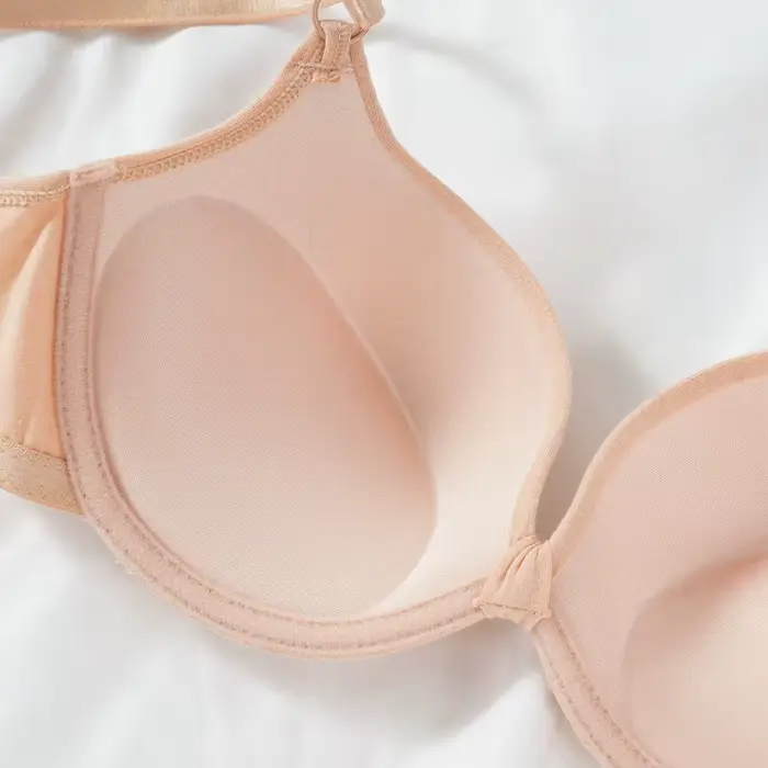 Stylová a pohodlná push-up podprsenka pro ženy s kosticemi pro malé a střední zvláštní příležitosti a každý den