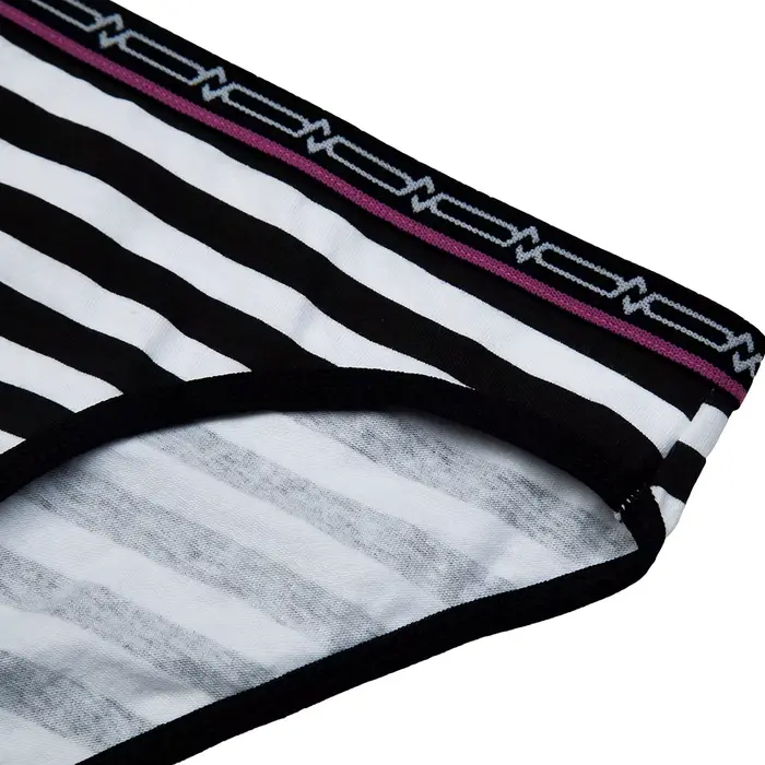 Sexy bavlněné kalhotky pro ženy