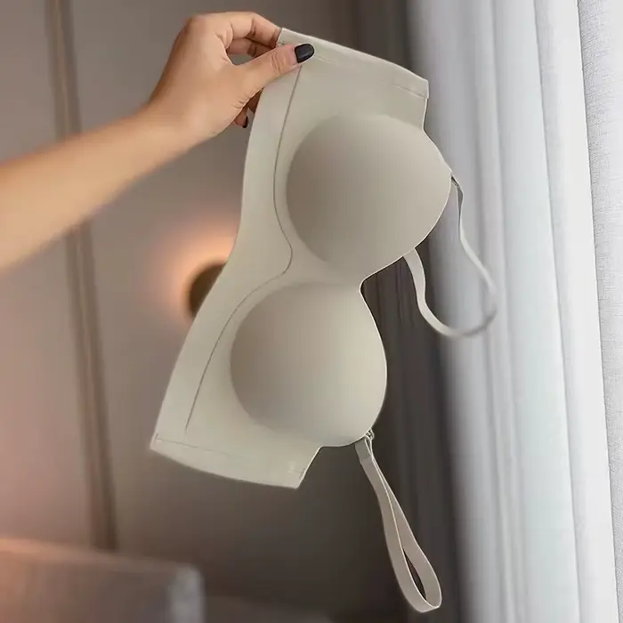 Bezramenná push-up podprsenka pro ženy