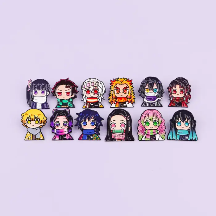 Sada 12 anime emailových odznaků pro kluky a holky