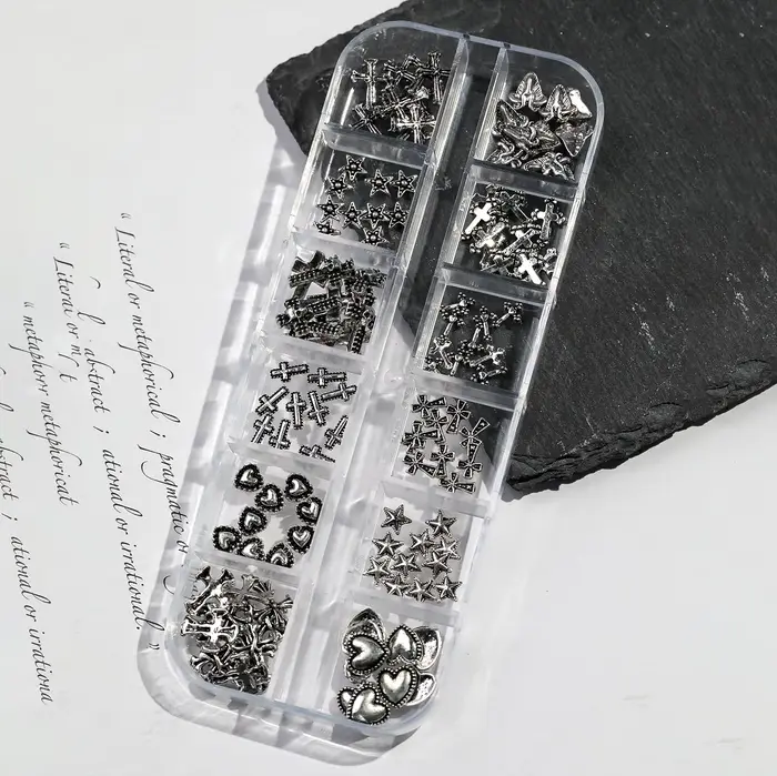 Boîte de 12 grilles Vintage en forme de croix en alliage de Zinc, bijoux pour ongles, fournitures en