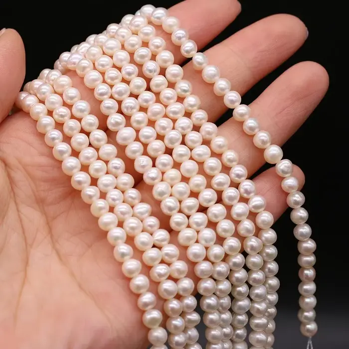 Přírodní sladkovodní perly bílé kulaté AAA+ 4-5mm