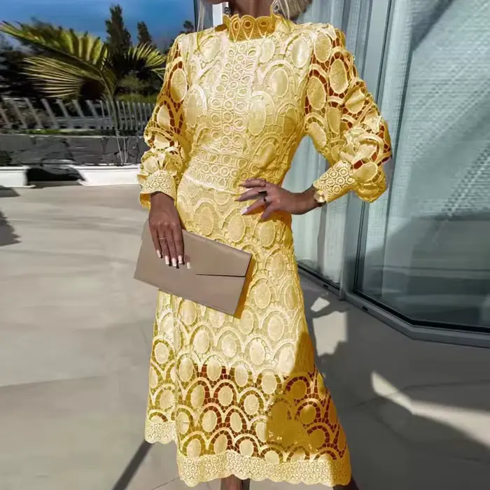 Robe de soirée longue brodée en dentelle pour femme, manches lanterne creuses, col mi-haut élégant, 
