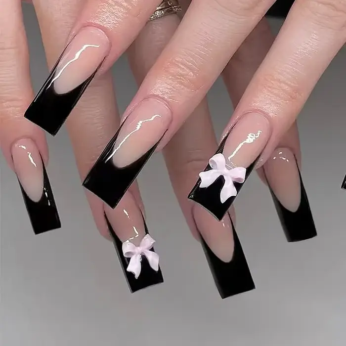 Faux ongles français longs en forme de cercueil, avec nœud de colle, bâton de diamant sur presse sur