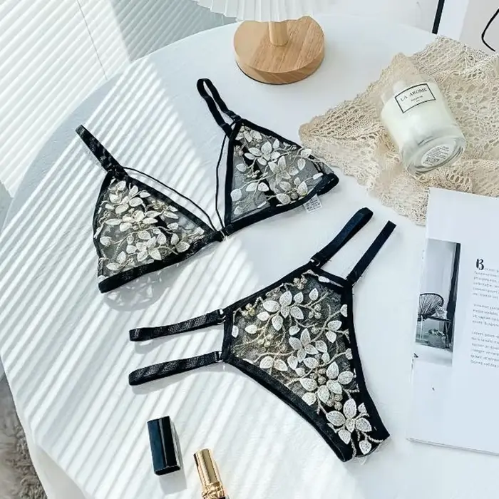 Sexy krajkové spodní prádlo set pro ženy podprsenka a spodní prádlo bezešvé tříbodové elegantní pro zvláštní příležitosti