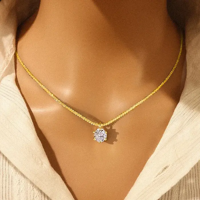 LOUTF 1CT Luxusní třpytivý bílý diamantový Moissanitový přívěsek na náhrdelník pro ženy