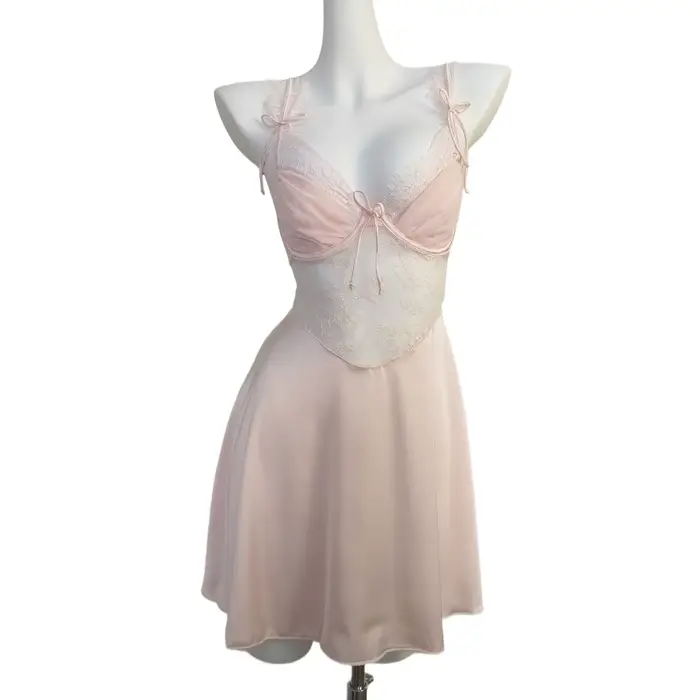 Nouvelle Robe de Nuit Douce pour Femme 2026 – Chemises de Nuit en Soie et Dentelle avec Coussinets de Poitrine, Pyjama à Bretelles en Soie Glacée, Vêtements d'Intérieur pour Dames