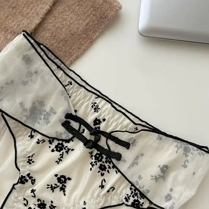 Culotte Femme Taille Basse Style Chinois à Volants et Boucles, en Maille Transparente et Soie Glacée, Usage Quotidien