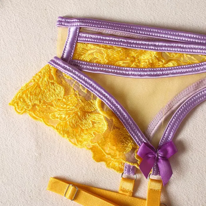 Romantické dámské spodní prádlo, jemná výšivka, síťovina průhledný, sexy spodní prádlo, kontrastní souprava, luxusní spodní prádlo pro ženy