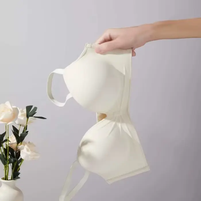 Extrémní push-up podprsenka s 10cm zvednutím