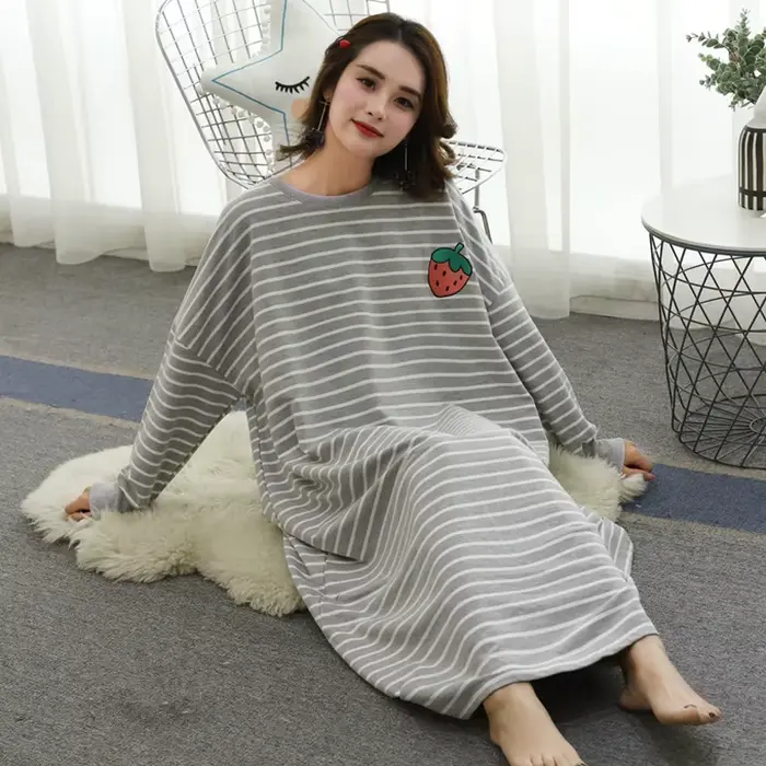 Robe de nuit surdimensionnée à manches longues pour femmes, chemise de nuit de dessin animé, chemise de nuit confortable, vêtements fantaisie