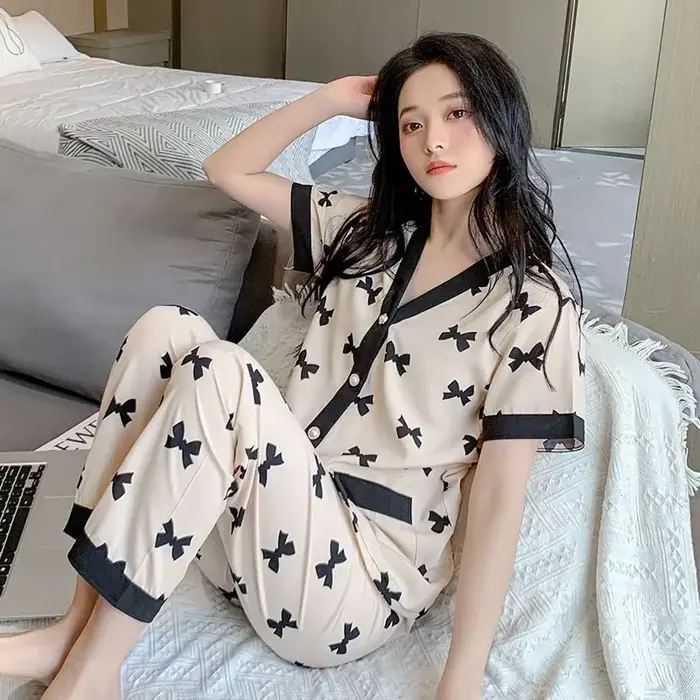 Stylový korejský japonský styl ženské pyžamo pro jarní noci a letní relaxaci ženy zvláštní příležitosti