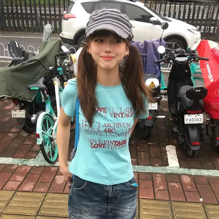 Karrram japonais Y2k lettre impression T-shirt Trashy 2000s Style haut court Vintage Harajuku manche