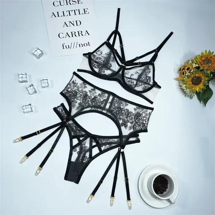 Toucheart 3 pièces Lingerie érotique pour femme broderie sensuelle ensemble bref Transparent jarretelles fantaisie luxe dentelle tenues Sexy nouveau