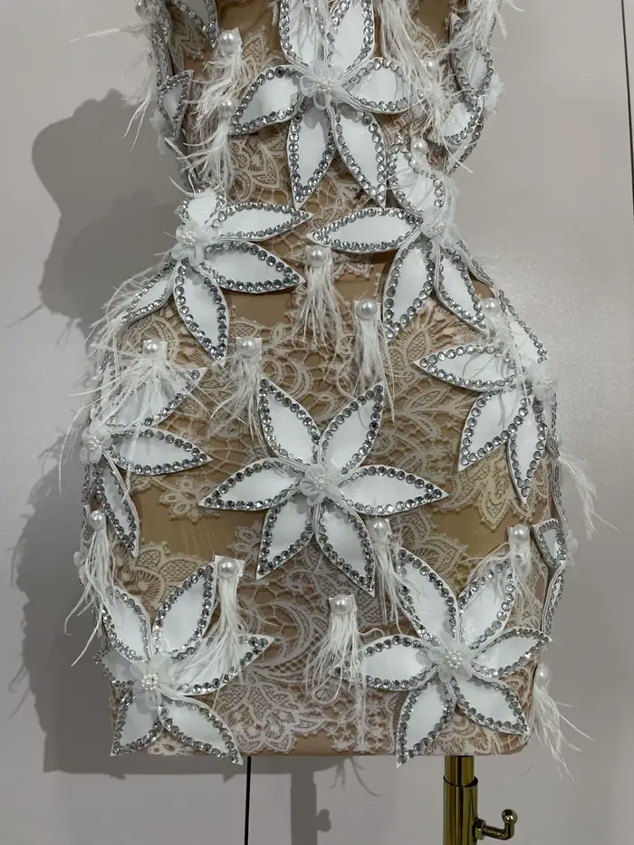 Sexy brillant diamant fleurs plumes blanc Transparent Slip robe courte soirée bal célébrer anniversa